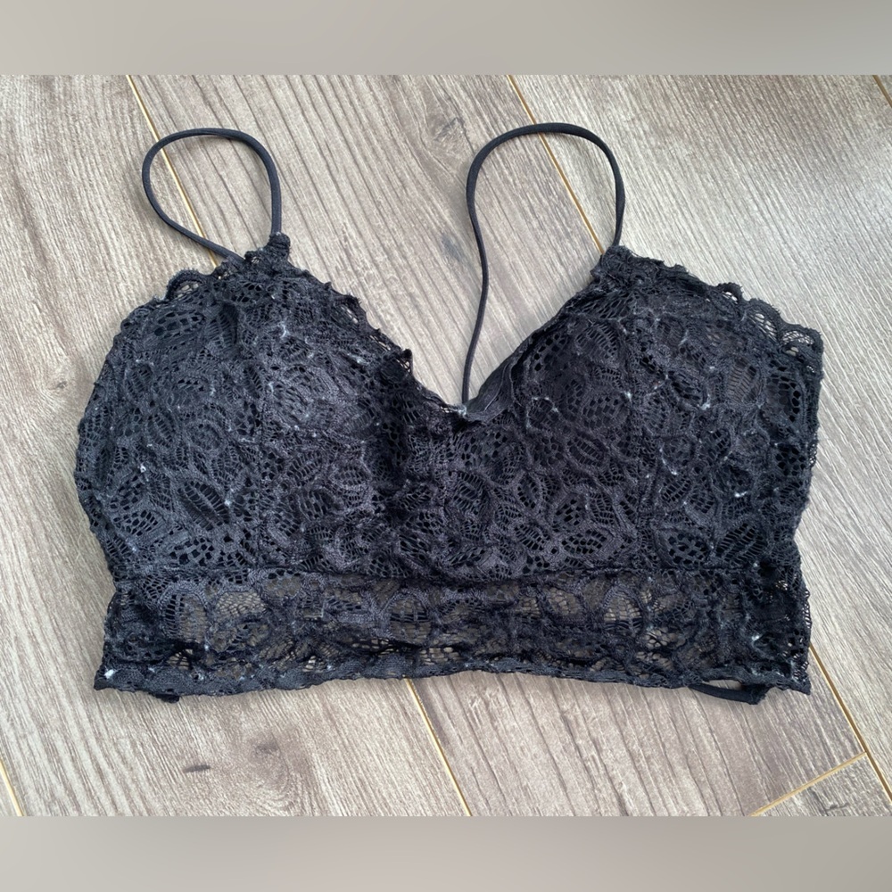 CLEAROUT Strappy Open Back Black Lace Bralette, w/ removable padding